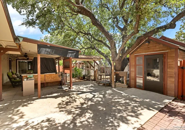 Photo 3 of Sale Pending at 10811 Briarway, San Antonio, TX 78217 | MLS# 1879150 | Listing updated on 2026-02-13