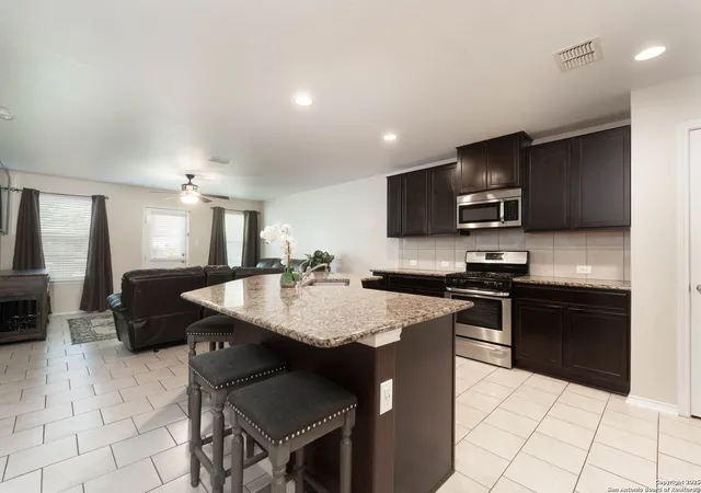 4th image of 270 Elisabeth Run, San Antonio, TX 78253 | MLS# 1879152