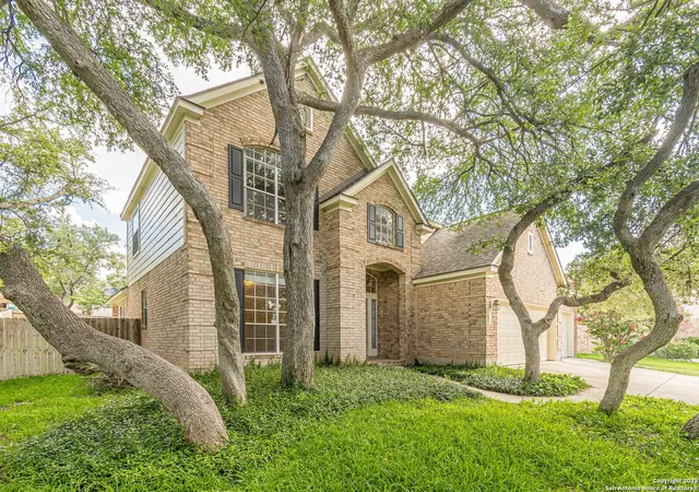 Photo 3 of Sale Pending at 1319 Arrow Hl, San Antonio, TX 78258 | MLS# 1879160 | Listing updated on 2025-08-20