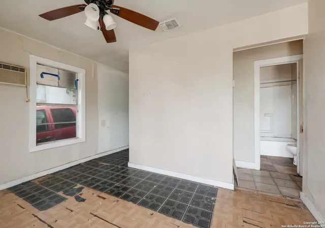 Homes for sale in San Antonio, TX | 723 Larry, San Antonio, TX 78202 | MLS# 1879187