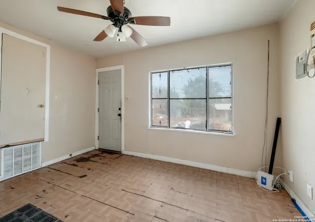 Homes for sale in San Antonio, TX | 723 Larry, San Antonio, TX 78202 | MLS# 1879187