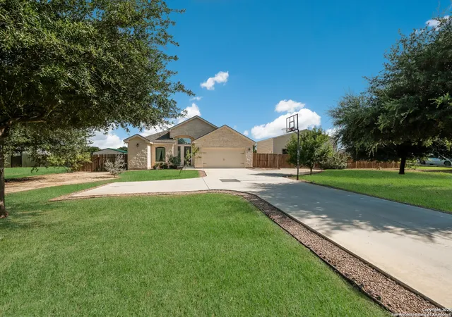 2nd image of 132 West Short Meadow Dr, Lytle, TX 78052 | MLS# 1879193