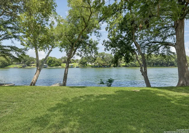 Photo 4 of Sale Pending at 1113 E Zipp, New Braunfels, TX 78130 | MLS# 1879362 | Listing updated on 2025-10-08