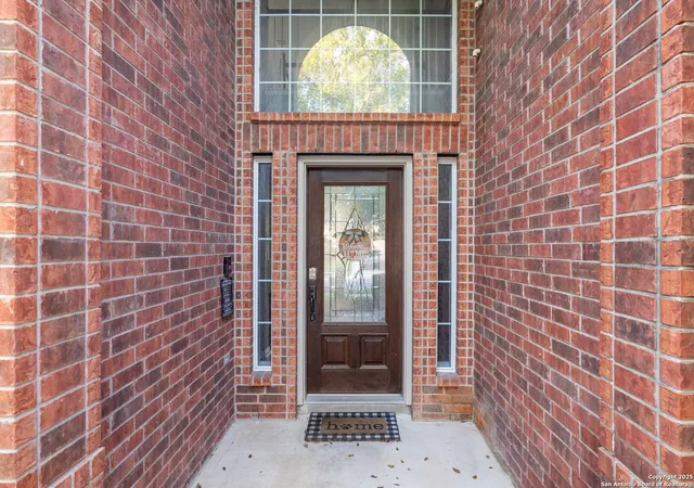 Photo 3 of Single family home for sale at 426 Sorenstam, Cibolo, TX 78108 | MLS# 1879370 | Listing updated on 2025-08-12
