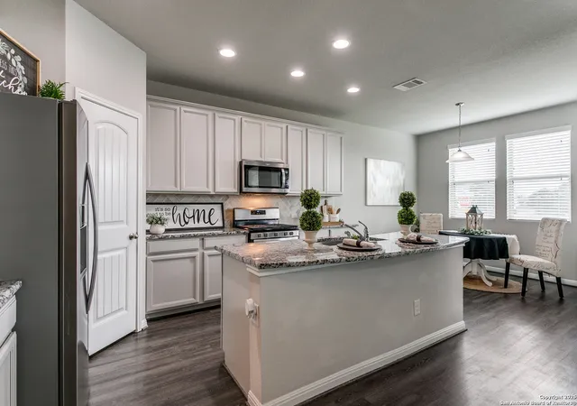 Photo 4 of Sale Pending at 6838 Dashmoor Crk, San Antonio, TX 78244 | MLS# 1879546 | Listing updated on 2026-02-26