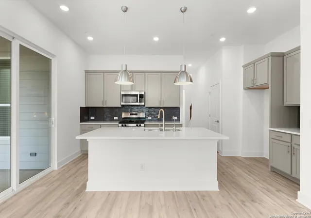 Photo 3 of Single family home for sale at 10031 University Way #8, San Antonio, TX 78224 | MLS# 1879548 | Listing updated on 2026-07-20
