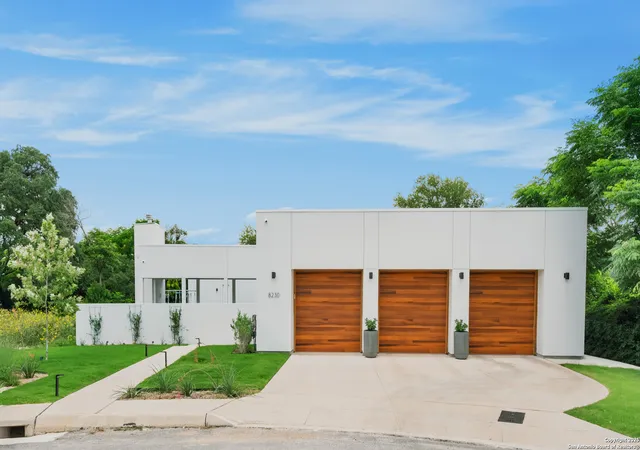2nd image of 8218 Country Lane Court, San Antonio, TX 78209 | MLS# 1879596