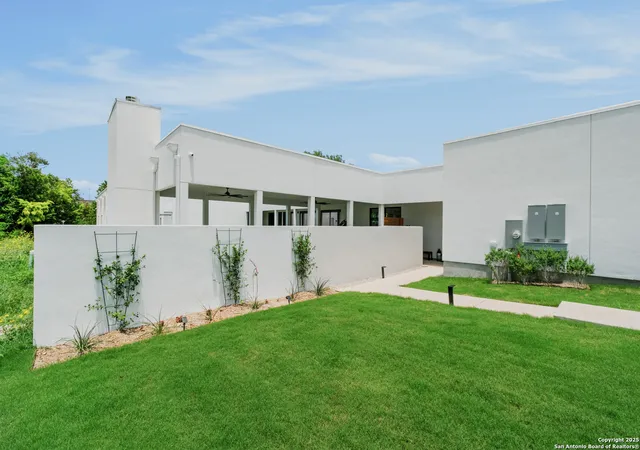 4th image of 8218 Country Lane Court, San Antonio, TX 78209 | MLS# 1879596