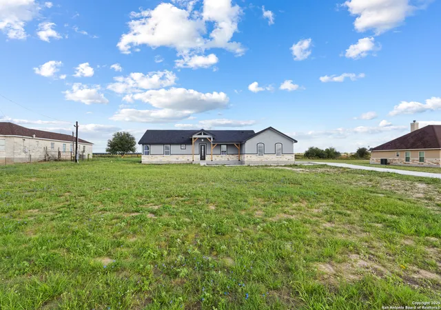 Photo 2 of Single family home for sale at 113 Carrizo Ranch, Floresville, TX 78114 | MLS# 1879613 | Listing updated on 2025-08-29