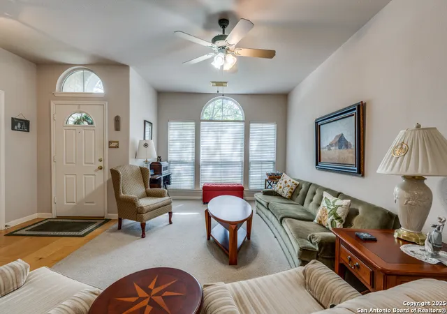 Photo 4 of Sale Pending at 107 Baythorne, Universal City, TX 78148 | MLS# 1879701 | Listing updated on 2025-11-17