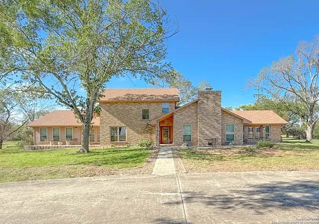 1st image of 591 Fm 2200, Devine, TX 78016 | MLS# 1879732