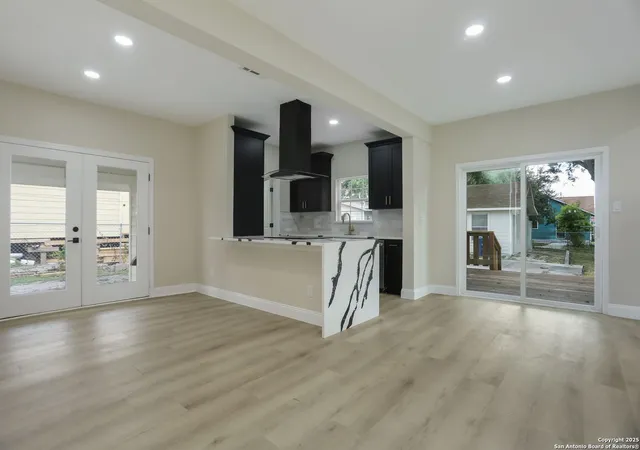 Photo 3 of Single family home for sale at 207 Alvarez, San Antonio, TX 78204 | MLS# 1879788 | Listing updated on 2025-09-23