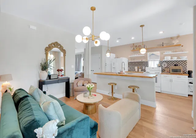 Photo 1 of Sale Pending at 902 Bailey, San Antonio, TX 78210 | MLS# 1879816 | Listing updated on 2025-12-02