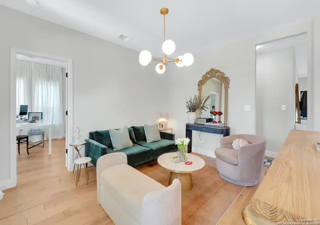Photo 3 of Sale Pending at 902 Bailey, San Antonio, TX 78210 | MLS# 1879816 | Listing updated on 2025-12-02