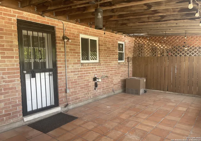 Photo 4 of Condo for sale at 105 Silver Sands #105, San Antonio, TX 78216 | MLS# 1879828 | Listing updated on 2026-01-13