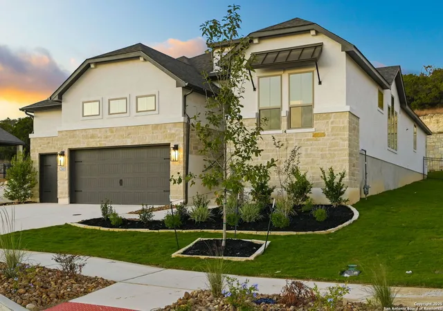Photo 4 of Sale Pending at 240 Dulce Vista, San Antonio, TX 78228 | MLS# 1879867 | Listing updated on 2026-02-26