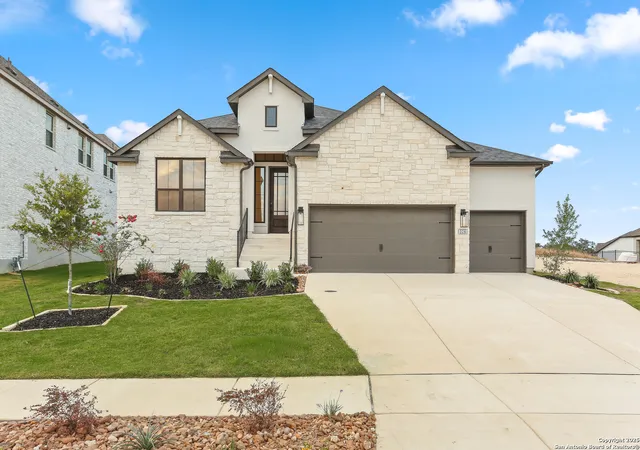 Photo 1 of Sale Pending at 326 Dulce Vista, San Antonio, TX 78228 | MLS# 1879868 | Listing updated on 2025-11-14