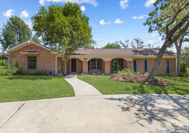 Photo 1 of Sale Pending at 10410 Sunflower Ln, San Antonio, TX 78213 | MLS# 1879893 | Listing updated on 2025-11-16