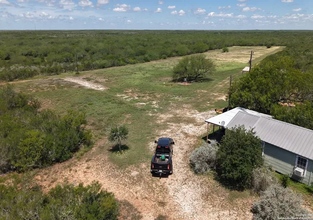 Photo 4 of House for sale at 671 Acres Fm 3196, San Diego, TX 78384 | MLS# 1879894 | Listing updated on 2025-07-27