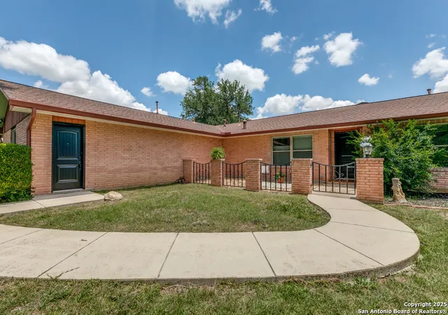 Photo 3 of Sale Pending at 10615 Bar X Trl, Helotes, TX 78023 | MLS# 1879918 | Listing updated on 2026-01-19