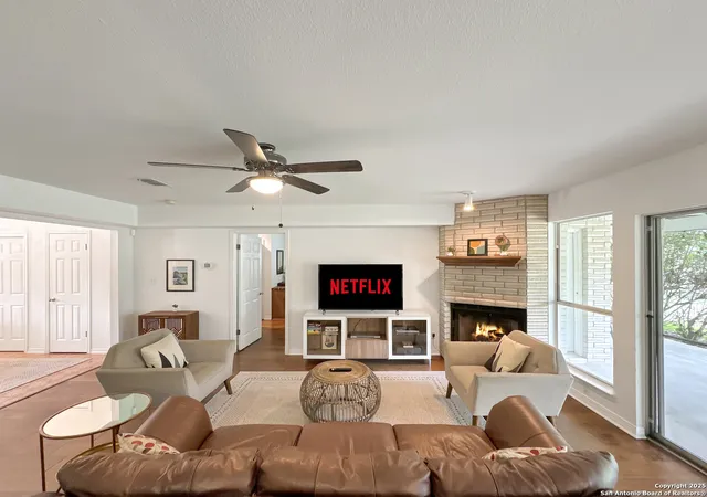Photo 4 of Sale Pending at 149 Gallagher, Canyon Lake, TX 78133 | MLS# 1879925 | Listing updated on 2026-01-07