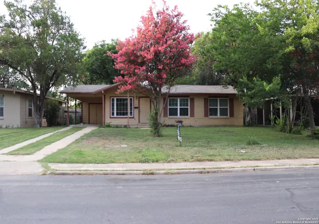 Photo 1 of Single family home for sale at 231 Schmeltzer Lane, San Antonio, TX 78213 | MLS# 1879934 | Listing updated on 2025-07-16
