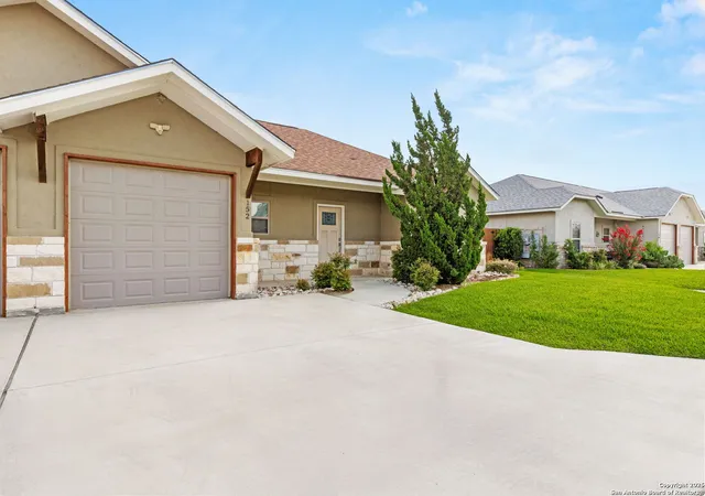 16th image of 152 Navarro #3B, Seguin, TX 78155 | MLS# 1879942
