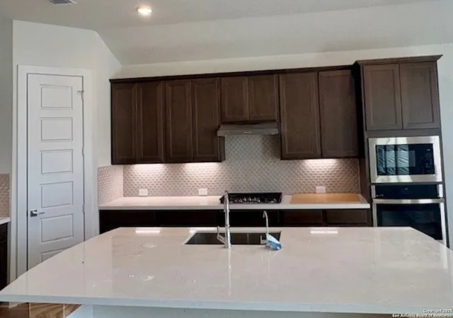 Photo 4 of Sale Pending at 201 Hildalgo, Boerne, TX 78006 | MLS# 1879949 | Listing updated on 2025-10-13