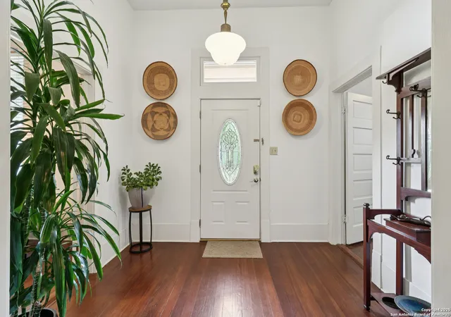 3rd image of 207 Florida St, San Antonio, TX 78210 | MLS# 1879958