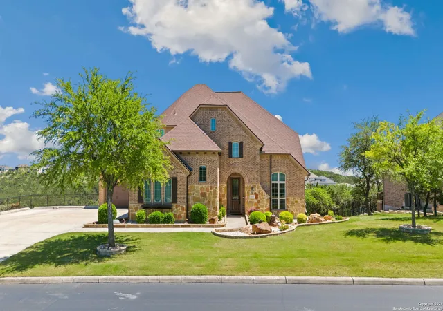 Photo 3 of Single family home for sale at 8206 Winecup Hill, San Antonio, TX 78256 | MLS# 1879959 | Listing updated on 2025-11-20