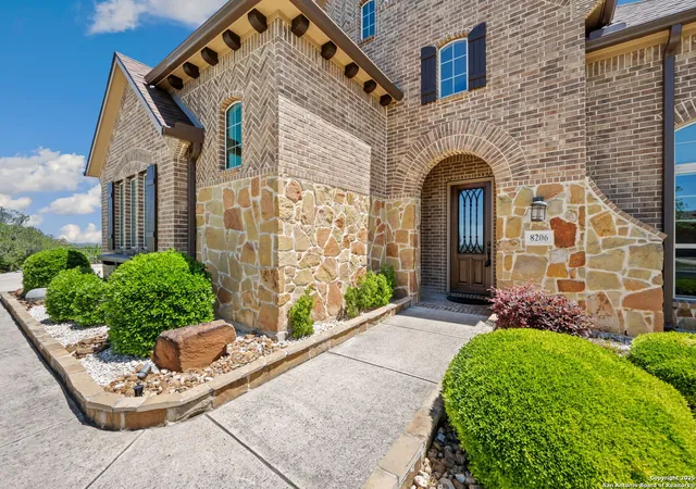 Photo 3 of Single family home for sale at 8206 Winecup Hill, San Antonio, TX 78256 | MLS# 1879959 | Listing updated on 2025-11-20