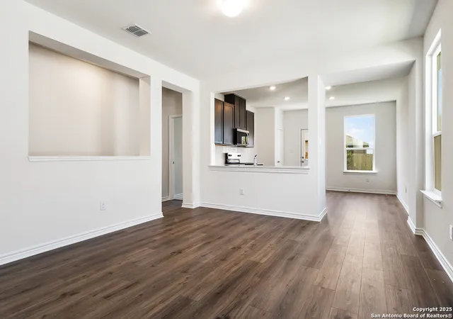 Photo 2 of Sale Pending at 4015 Islas Rd, San Antonio, TX 78222 | MLS# 1879987 | Listing updated on 2025-11-10