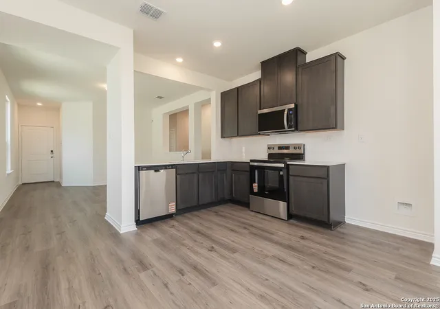 Photo 3 of Sale Pending at 4015 Islas Rd, San Antonio, TX 78222 | MLS# 1879987 | Listing updated on 2025-11-10