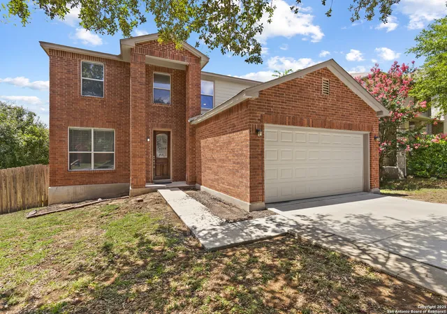 Photo 3 of Single family home for sale at 156 Springtree Bluff, Cibolo, TX 78108 | MLS# 1880012 | Listing updated on 2025-12-09