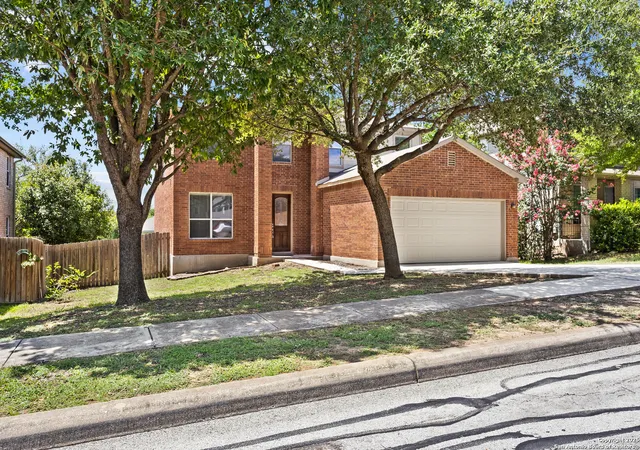 Photo 2 of Single family home for sale at 156 Springtree Bluff, Cibolo, TX 78108 | MLS# 1880012 | Listing updated on 2025-12-09
