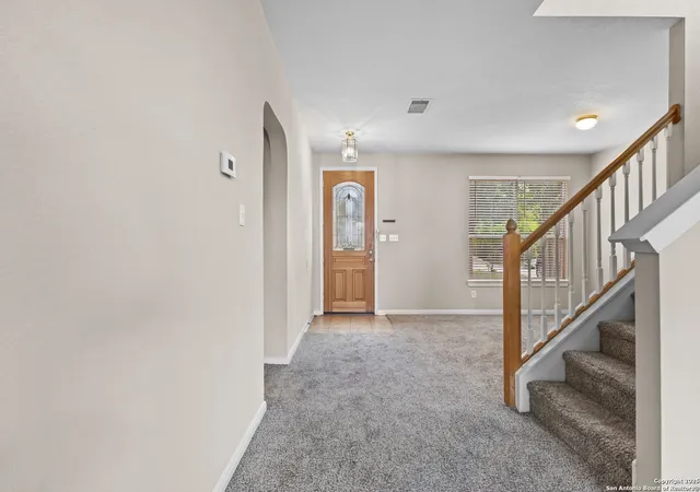 Photo 4 of Single family home for sale at 156 Springtree Bluff, Cibolo, TX 78108 | MLS# 1880012 | Listing updated on 2025-12-09