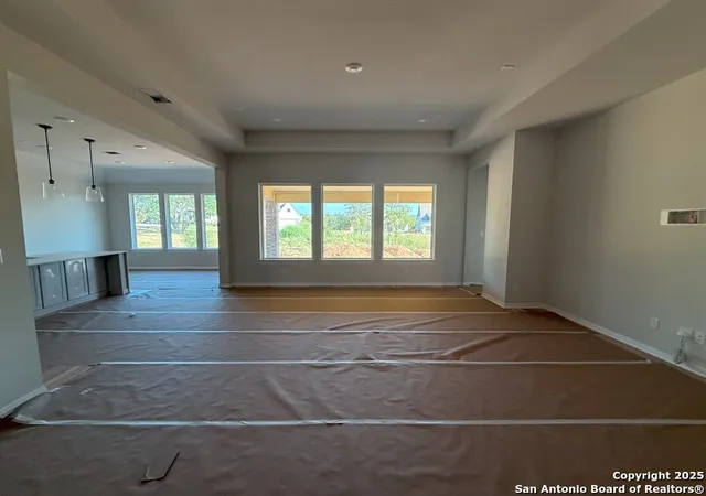 Photo 3 of Sale Pending at 117 Bigtooth Maple Ln, San Marcos, TX 78666 | MLS# 1880017 | Listing updated on 2025-09-10