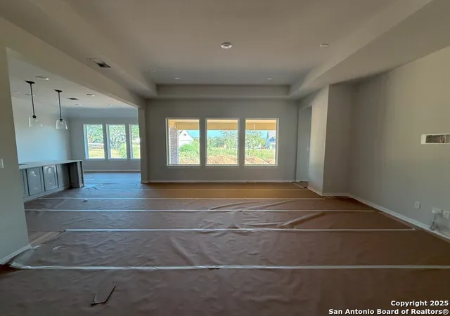 Photo 4 of Sale Pending at 117 Bigtooth Maple Ln, San Marcos, TX 78666 | MLS# 1880017 | Listing updated on 2025-09-10