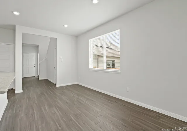 Photo 4 of Sale Pending at 141 Duck Trl, San Antonio, TX 78245 | MLS# 1880181 | Listing updated on 2026-01-13