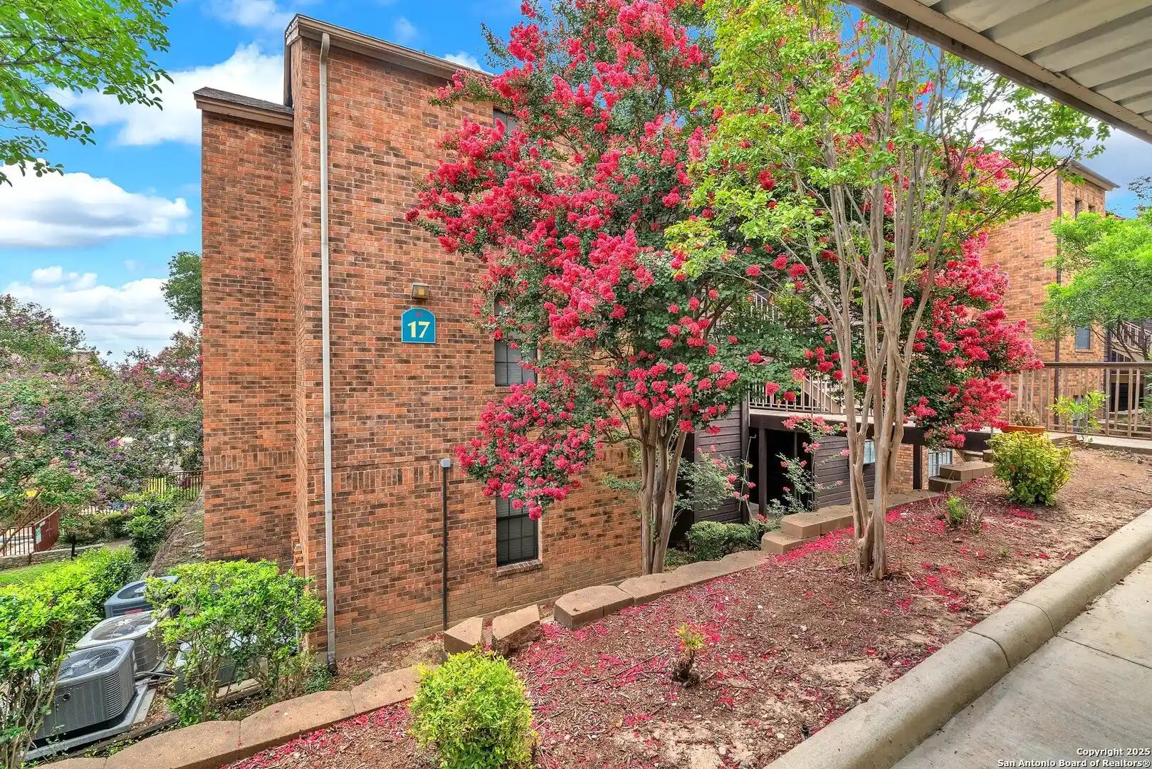 Listing Photo 2 - Condo for sale in 4212 Medical located at 4212 Medical, San Antonio, TX 78229 - Unit #1705