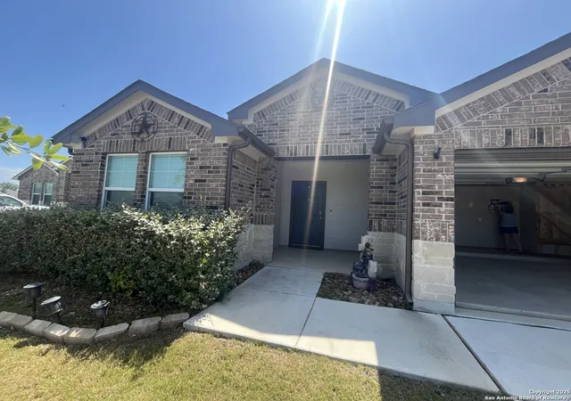 Photo 1 of Sale Pending at 805 Margay, Seguin, TX 78155 | MLS# 1880347 | Listing updated on 2026-04-06