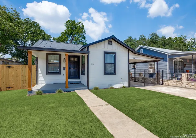 Photo 3 of Sale Pending at 119 Carroll, San Antonio, TX 78225 | MLS# 1880348 | Listing updated on 2026-01-20