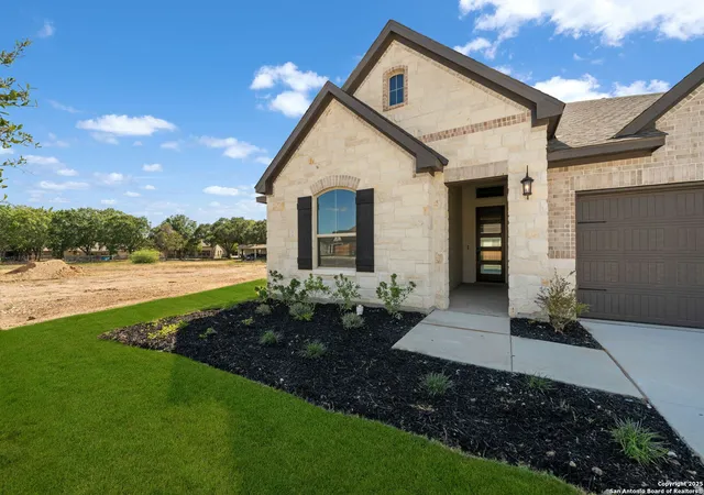 Photo 4 of Single family home for sale at 221 Janice Avenue, Castroville, TX 78009 | MLS# 1880516 | Listing updated on 2026-02-07