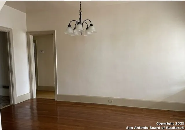 Photo 2 of Sale Pending at 533 Nolan, San Antonio, TX 78202 | MLS# 1880526 | Listing updated on 2025-11-26