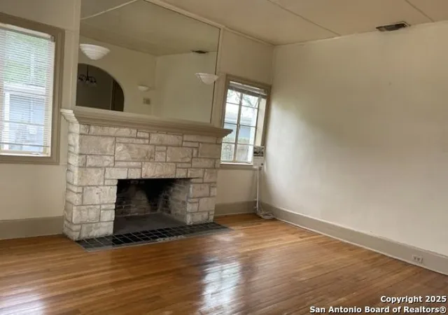 Photo 3 of Sale Pending at 533 Nolan, San Antonio, TX 78202 | MLS# 1880526 | Listing updated on 2025-11-26