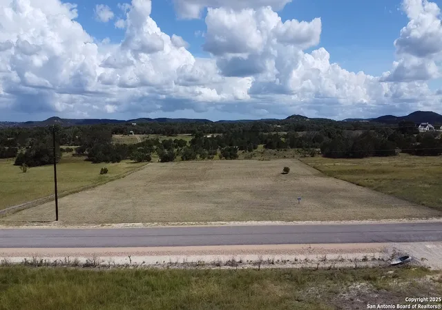 4th image of Lot 17 Camp Creek Dr, Bandera, TX 78003 | MLS# 1880536