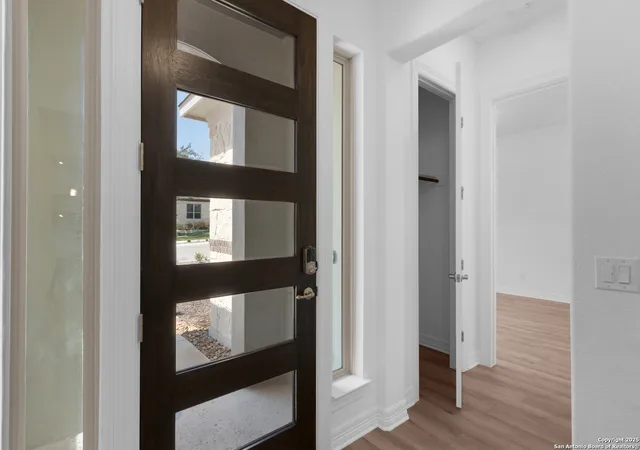 Photo 3 of Sale Pending at 231 Cinnamon Crk, Boerne, TX 78006 | MLS# 1880692 | Listing updated on 2026-02-03