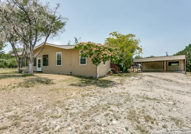 Photo 1 of Single family home for sale at 1488 Canyon Edge, Canyon Lake, TX 78133 | MLS# 1880749 | Listing updated on 2025-09-13