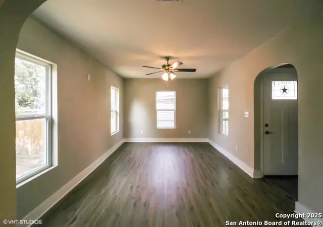 2nd image of 439 Viendo, San Antonio, TX 78201 | MLS# 1880756