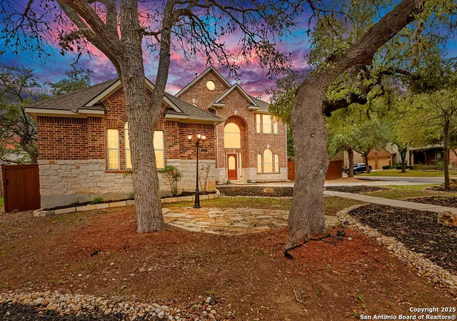 Photo 3 of Sale Pending at 327 Snowbell, San Antonio, TX 78256 | MLS# 1880810 | Listing updated on 2025-09-26